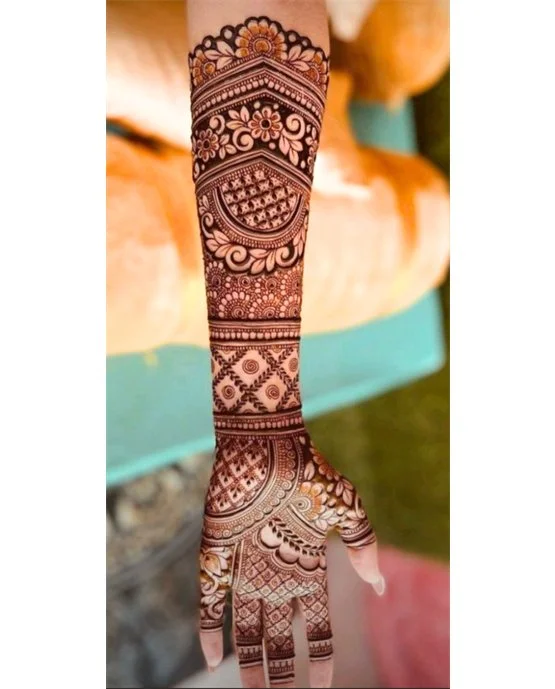 Contemporary Tendril With Chain Covering Modern Full Hand Mehndi Design